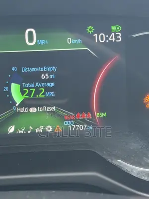 Toyota RAV4 XLE Premium 2025 Red