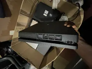 Sony PlayStation 4 Slim (UK Used)