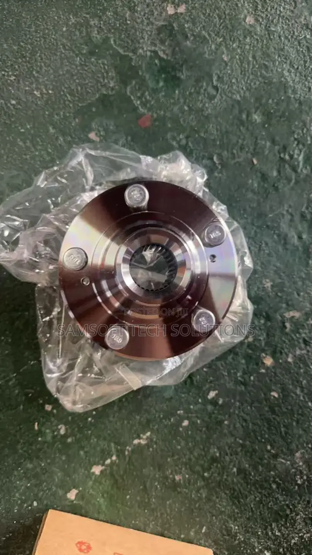 Honda CR-V 2020 Front Hub - 1