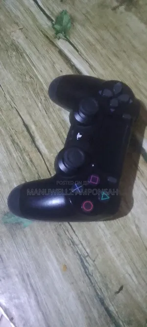 Used PS4 Slim Controller