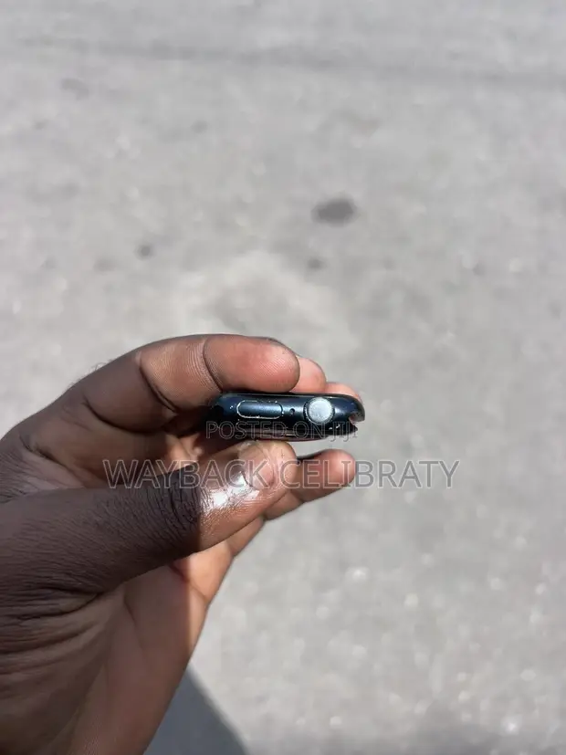 Apple Watch Series 9 - 1