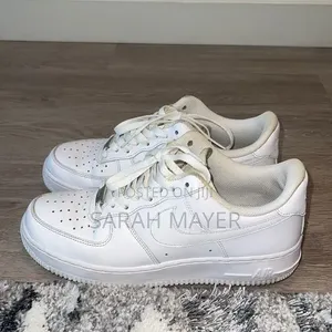 Used Nike Air Force 1 White Sneakers