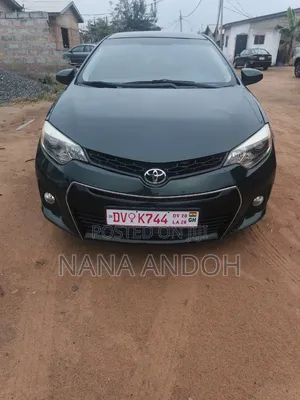 2016 Toyota Corolla LE Plus Sedan