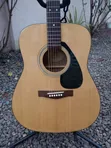 Yamaha F310 Acoustic Guitar with Padded Bag - 3