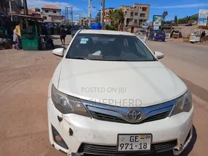 Toyota Camry LE 2014 White