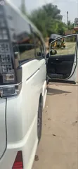Toyota Voxy V 4WD 7-Seater 2015 Pearl - 4
