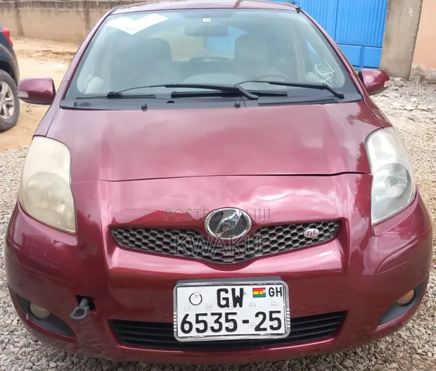 Toyota Vitz 2010 Brown - 1