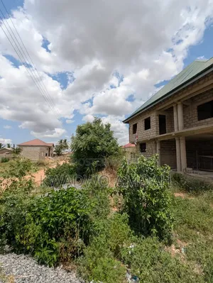 5 Bedroom House for Sale in Pokuase Ayawaso