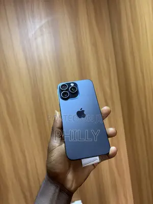 Apple iPhone 15 Pro Max 256 GB eSIM Locked