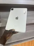 Apple iPad Pro 11 (2022) 256GB Silver - 2
