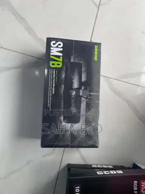 Shure SM7B Cardioid Dynamic Vocal Microphone