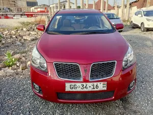 Pontiac Vibe 1.8L Hatchback 2010 Red