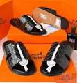 New Balance Unisex Slippers - Black - 3