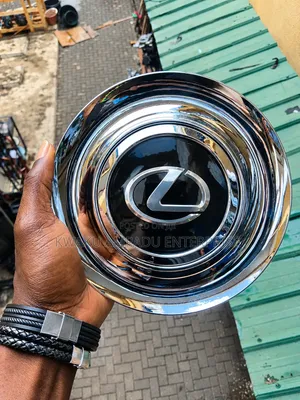 Lexus Floating Wheel Center Caps (Spinner) - 4pcs