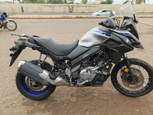 Suzuki V-Strom 650 2021 Silver