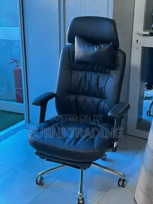 Executive Office Chair with Footrest