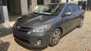 2013 Toyota Corolla LE Sedan