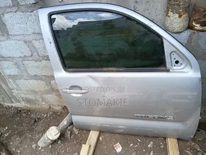 Toyota Tacoma Passenger Front Door (2005-2015)