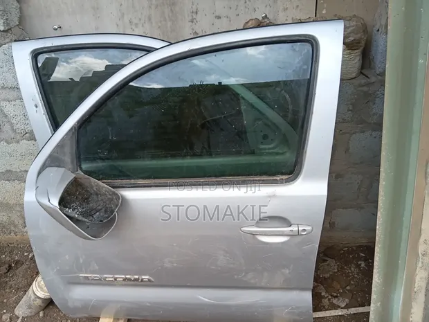 Toyota Tacoma Driver's Side Door with Side Mirror (2005-2015) - 1
