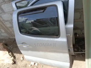 Toyota Tacoma Passenger Side Back Door (2005-2015)