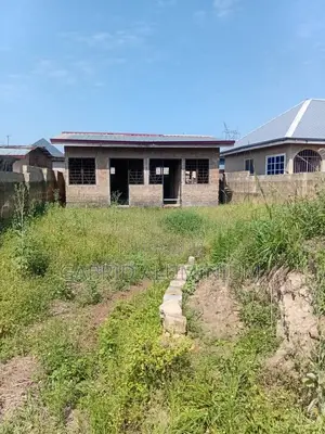 1 Bedroom House for Sale in Olebu