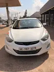 Hyundai Elantra 2012 White - 2