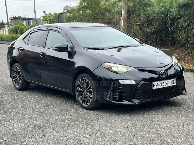 Toyota Corolla S 2015 Black - 1