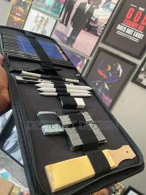 32pcs Professional Art Drawing Pencil Set with Zipper Case