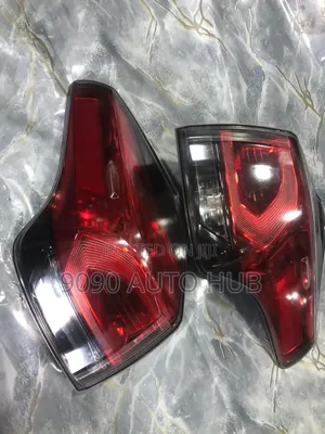 Toyota RAV4 2016-2018 Taillight Pair - Premium Foreign Used