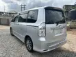 Toyota Voxy V 2WD 8-Seater 2011 Silver - 3