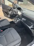 Toyota Sienta 1.5 FWD Minivan 2017 Silver - 2