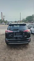 Toyota RAV4 2018 Black Hybrid Sunroof - 3