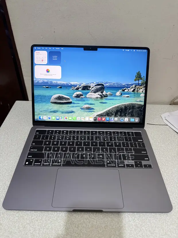 Apple MacBook Air 2022 M2 8GB RAM 256GB SSD - 1
