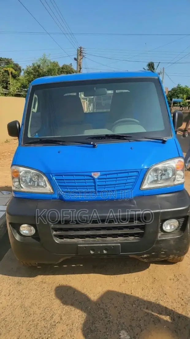 Mitsubishi Minicab Truck 2013 Blue - 1