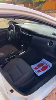 2018 Toyota Corolla LE (1.8L) White - 1