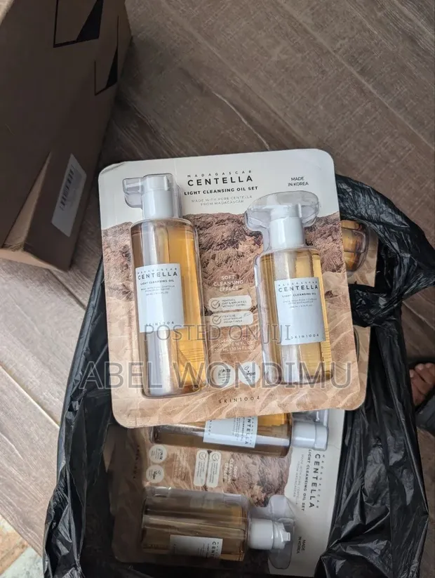 SKIN1004 Madagascar Centella Light Cleansing Oil Set - 1
