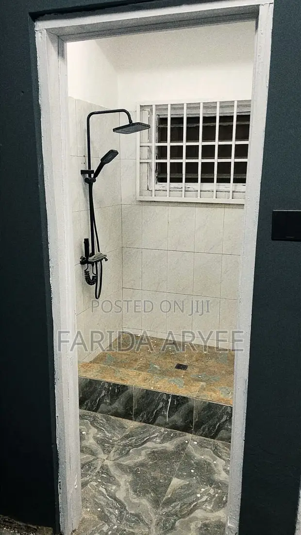 4 Bedroom House for Rent in Accra Girls Area - 1