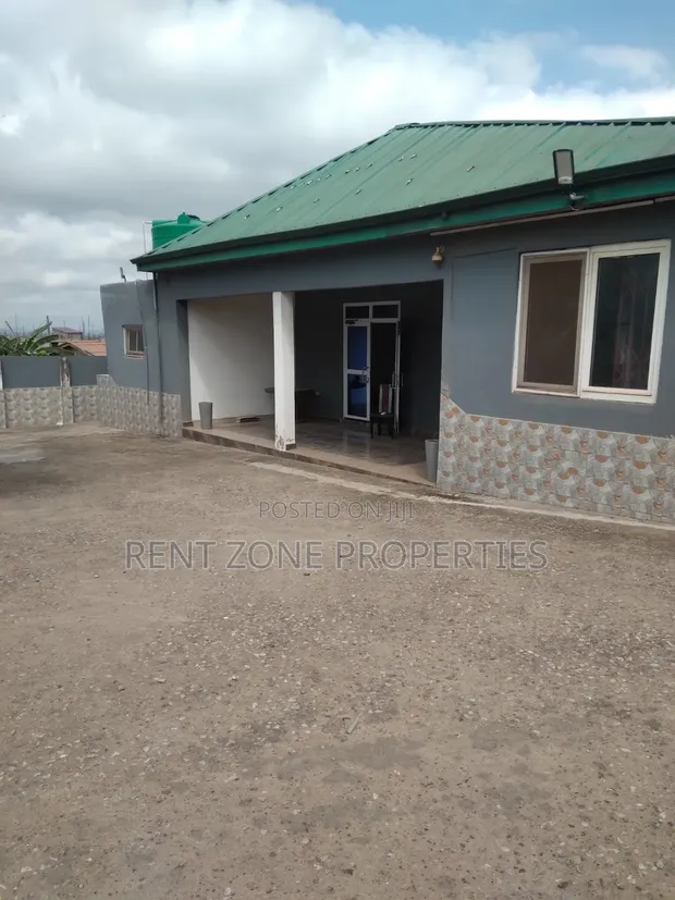 4 Bedroom Apartment for Rent in Ofankor - 1