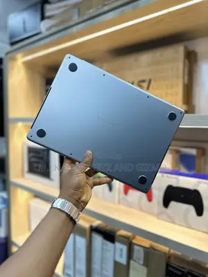Apple MacBook Pro 2024 M3 8GB RAM 512GB SSD