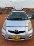 Toyota Vitz 2019 Silver - 2