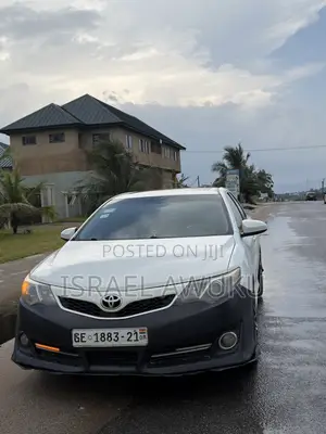 2012 Toyota Camry SE Sedan