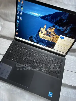 Dell Inspiron 15 Laptop - 8GB RAM, 256GB SSD, Intel Core i3