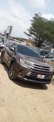 Toyota Highlander XLE 2019 Brown - 1