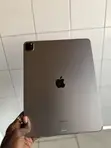 Apple iPad Pro (2022) 1TB Gray - 4