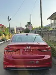 2017 Hyundai Elantra SE Sedan - 1