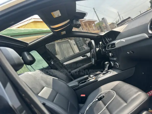 Mercedes-Benz C250 2013 Black - 1
