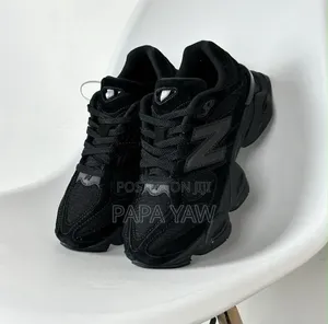 Nike Classic Sneakers - Brand New