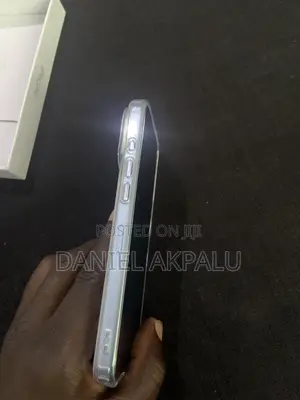 Android Phone with iPhone-like Features - 1TB