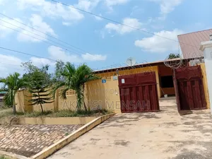 2 Bedroom House for Sale in Agent Mensah, near Police Station
