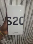 New Samsung Galaxy S20 FE 5G 128GB Black - 4